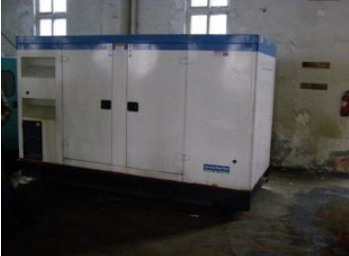 陈巴尔虎康明斯150kw大型柴油二手发电机组 陈巴尔虎康明斯150kw大型柴油二手发电机组